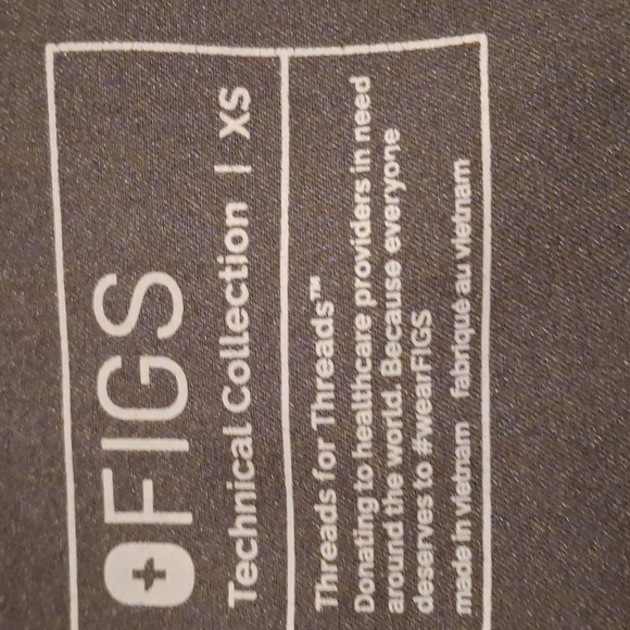 Figs Set of Black Livingston Scrub Pants & Casma Top Size XS - Picture 5 of 12